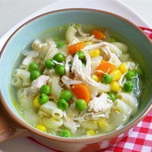 Cách làm súp nui gà xé