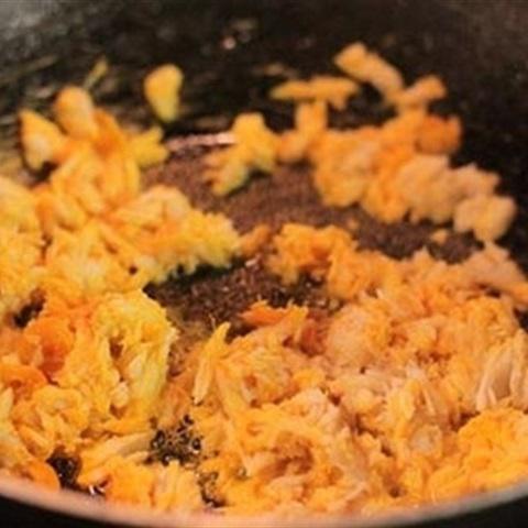 Cách làm súp nui gạo chả cua