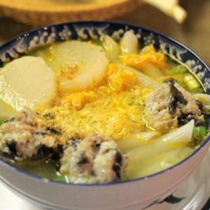 Cách làm súp nui gạo chả cua