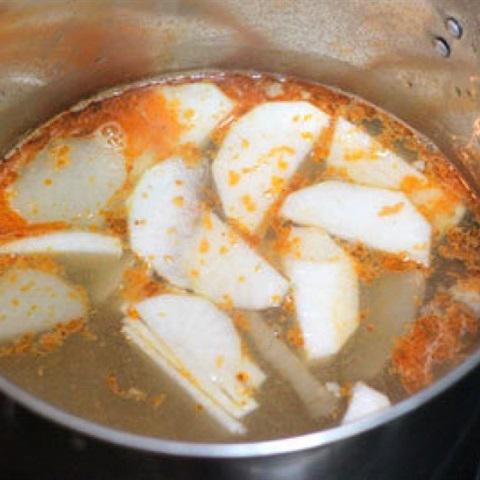 Cách làm súp nui gạo và chả suông