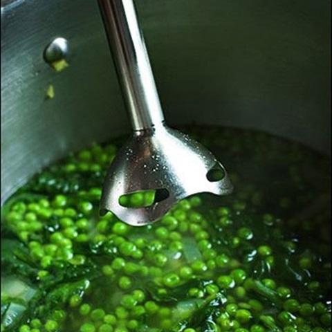 Cách làm súp rau chân vịt