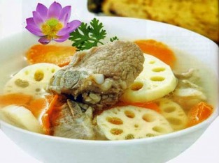 Súp sườn củ sen ngon ngọt cuối tuần