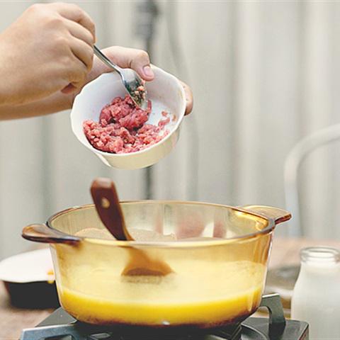 Cách làm súp thịt bò rau củ sữa tươi