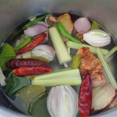 Cách làm súp thịt vịt cay