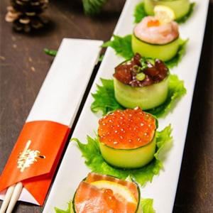 Cách làm sushi cuộn dưa leo