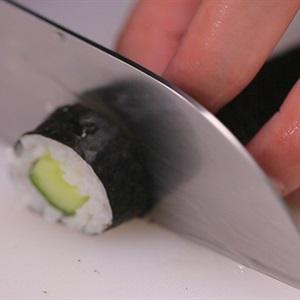 Cách làm sushi dưa leo