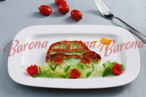 Sushi thịt và xúc xích nướng xá xíu