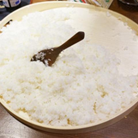 Cách làm sushi trứng tôm