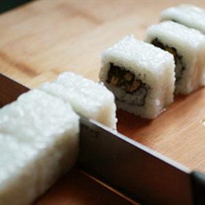 Cách làm sushi trứng tôm