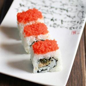 Cách làm sushi trứng tôm