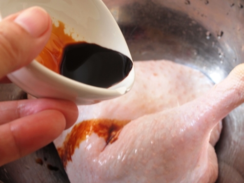 Tai heo ngâm chua ngọt giòn dai lạ miệng