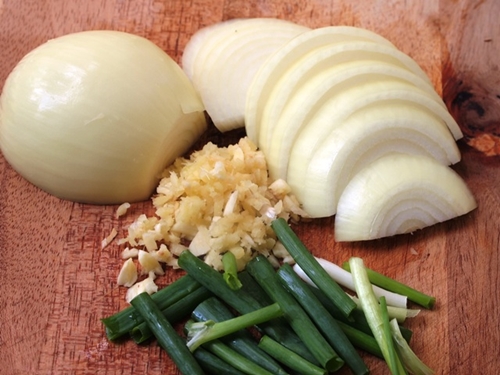 Tai heo ngâm chua ngọt giòn dai lạ miệng