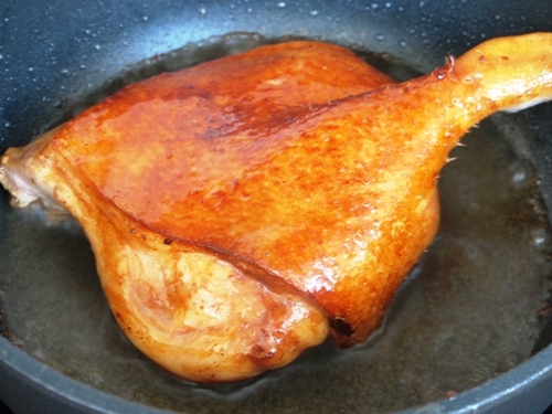 Tai heo ngâm chua ngọt giòn dai lạ miệng