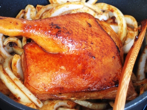 Tai heo ngâm chua ngọt giòn dai lạ miệng