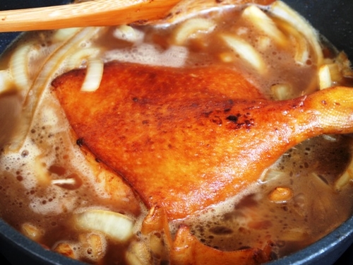 Tai heo ngâm chua ngọt giòn dai lạ miệng