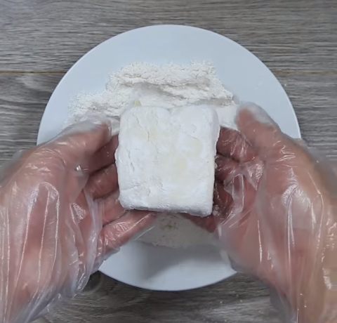 Tận dụng chuối chín để làm bánh bông lan chuối "mềm như bông, nhẹ như mây"