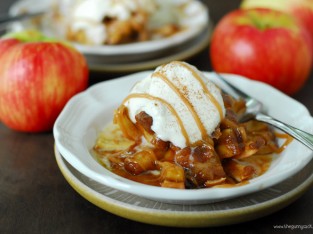 Táo caramel đút lò