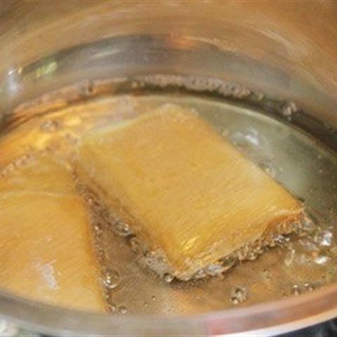 Cách làm tàu hũ ky bọc tôm thịt