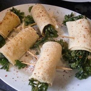 Cách làm tàu hũ ky cuộn rau chiên giòn