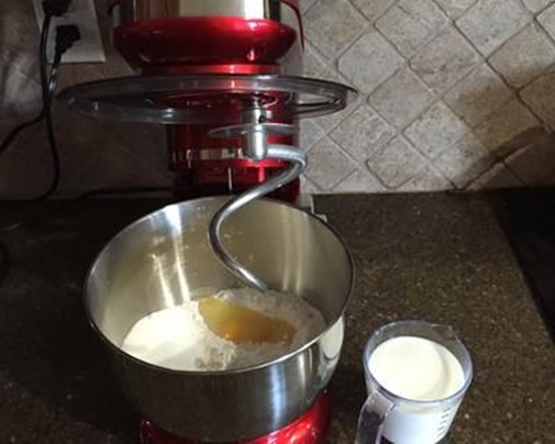 Tê tê đầu lưỡi món gỏi dưa chuột thịt heo