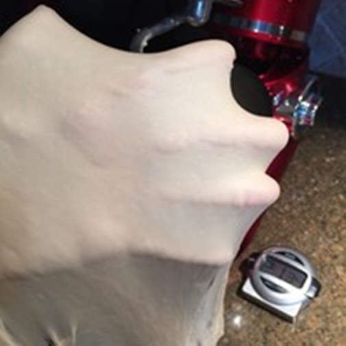 Tê tê đầu lưỡi món gỏi dưa chuột thịt heo