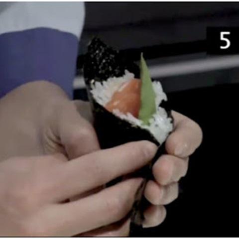 Cách làm temaki cá hồi