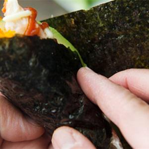 Cách làm temaki thịt cua