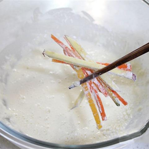 Cách làm tempura khoai bí chiên giòn