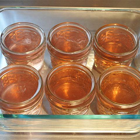 Cách làm thạch dâu hình trái tim