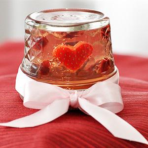 Cách làm thạch dâu hình trái tim