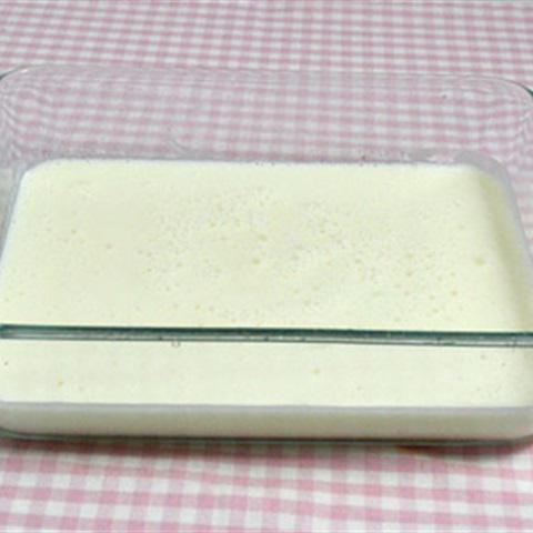 Cách làm thạch dâu sữa 3 tầng