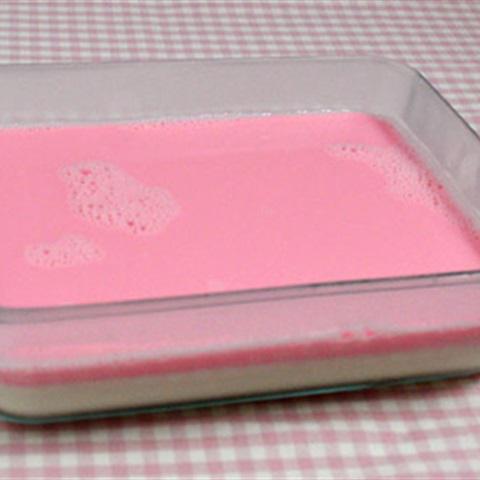 Cách làm thạch dâu sữa 3 tầng