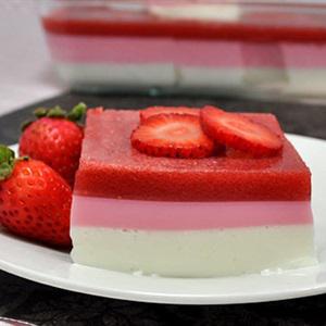 Cách làm thạch dâu sữa 3 tầng