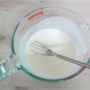 Cách làm thạch dâu trộn sữa chua