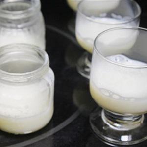 Cách làm thạch lá dứa và sữa tươi