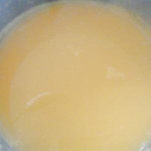 Cách làm thạch xoài hình trứng