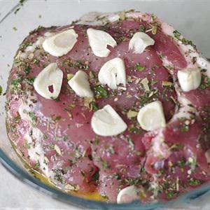 Cách làm thăn heo đút lò