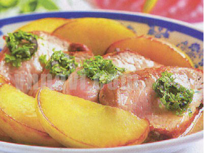 Thăn heo om sốt táo