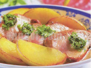 Thăn heo om sốt táo