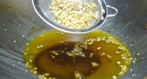 Thăn heo sốt chua ngọt đơn giản mà lạ miệng tốn cơm