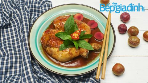 THĂN LỢN BỎ LÒ ƯỚP LÁ HƯƠNG THẢO VÀ TỎI