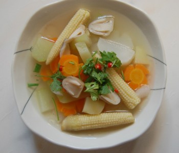 Thanh mát, ngon cơm với món canh thập cẩm củ quả chay