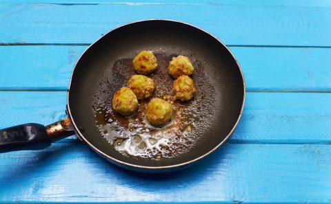 Thành viên vào Bếp: Bánh gối giòn rụm