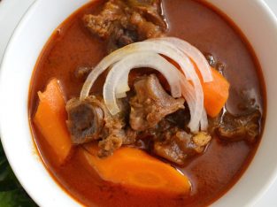 Thành viên vào bếp: Bò kho bánh mì ngon tuyệt