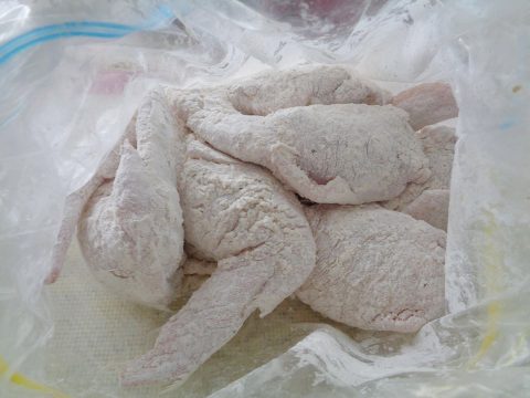 Thành viên vào Bếp: Cánh gà nhồi thịt sốt nước mắm