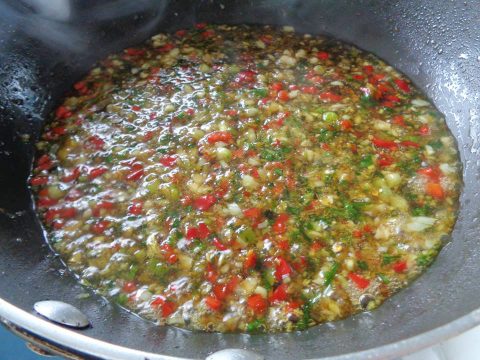 Thành viên vào Bếp: Cánh gà nhồi thịt sốt nước mắm