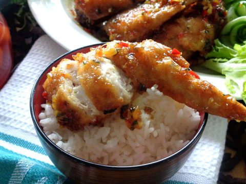 Thành viên vào Bếp: Cánh gà nhồi thịt sốt nước mắm