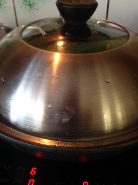 Thành viên vào bếp: Gà hấp muối, sả