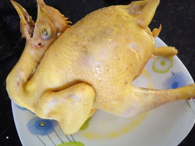 Thành viên vào bếp: Gà hấp muối, sả