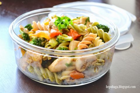 Thành viên vào Bếp: Món salad nui sắc màu